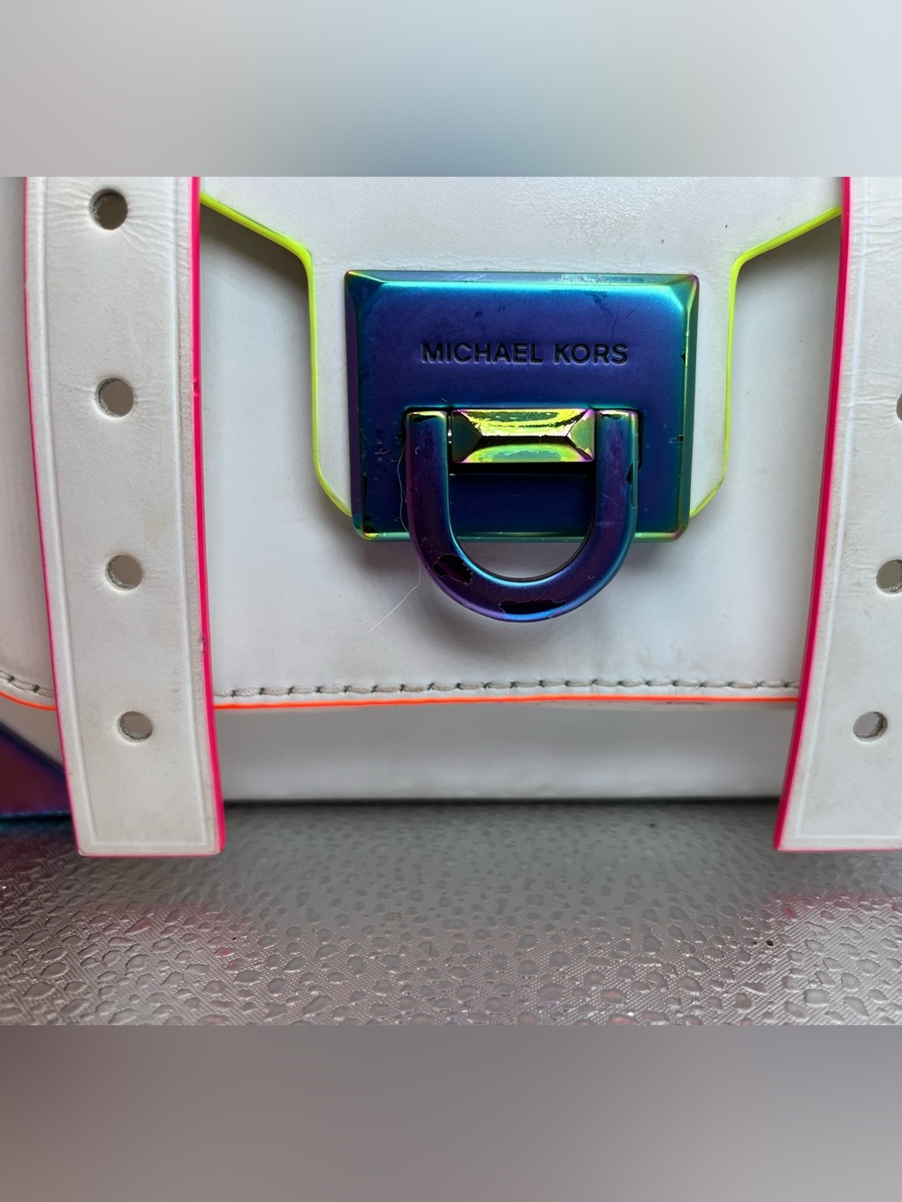 Michael Kors Manhattan Leather Optic White/Oil Slick Crossbody Bag - Picture 3 of 14